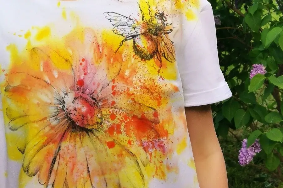 Роспись одежды: Необыкновенный шмель